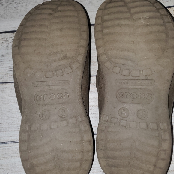 Crocs Unisex Thong Sandals - Picture 4 of 5